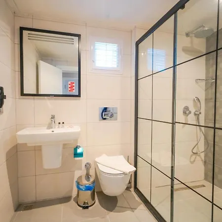 فندق Hotel Amore مرمريس