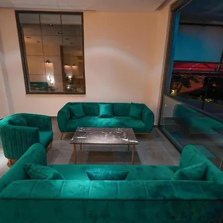 Hotel Amore مرمريس