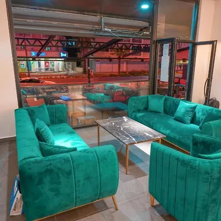 Hotel Amore مرمريس