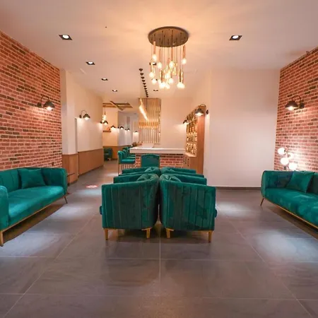 Hotel Amore مرمريس